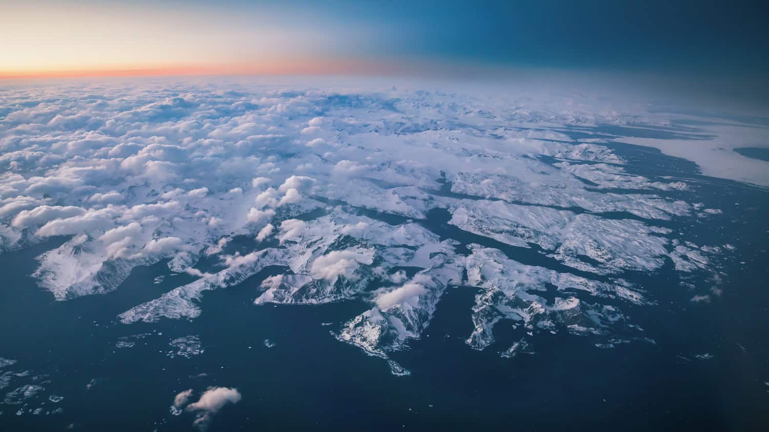 Spectacular,Panoramic,View,Of,The,Sunset,Over,The,Rugged,Land Spectacular,Panoramic,View,Of,The,Sunset,Over,The,Rugged,Land